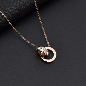 FCJ collana elegante in acciaio al titanio e numeri romani