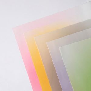 Papier crépon dégradé arc-en-ciel pour emballage cadeau DIY, bouquet pour cadeau - Product Image 1
