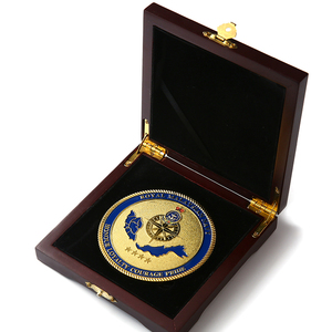 Stampi per Monete Personalizzate di Alta Qualità in Vendita, Monete in Lega di Zinco 3D Smaltate Dorate, Monete Commemorative con Confezione in Scatola di Legno - Product Image 2