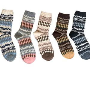 Calcetines <span class=keywords><strong>de</strong></span> Punto Modernos con Diseño Fair Isle, <span class=keywords><strong>de</strong></span> Lana y Algodón, Estilo Coreano <span class=keywords><strong>de</strong></span> Invierno, Patrón Geométrico, Combinación <span class=keywords><strong>de</strong></span> Colores Juveniles, Medias <span class=keywords><strong>de</strong></span> Terciopelo <span class=keywords><strong>de</strong></span> Longitud Media, 3 Pares - Product Image 5