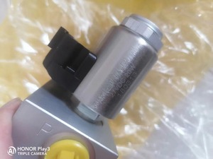 Vanne Solénoïde 12C7754 ; 24V 2103000182 Compatible avec les Pièces de Chargeuse Liugong, Vente Directe d'Usine, Pièces de Machines de Construction - Product Image 3