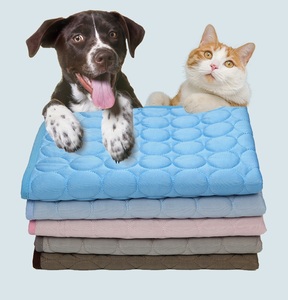 Factory Waterproof Summer Large <strong>Dog</strong> Cooling Mat Non Toxic Breathable Washable Soft Pet Cooling Pad Ice Mesh Rectangle Blue - Product Image 6