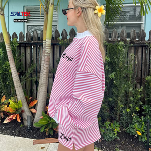 Conjunto de dos piezas de sudadera <span class=keywords><strong>oversize</strong></span> con cuello redondo y rayas personalizadas, pantalones cortos casuales de algodón y felpa, conjunto deportivo para <span class=keywords><strong>mujer</strong></span>. - Product Image 1