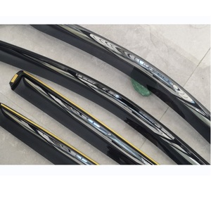 Pour <span class=keywords><strong>Ford</strong></span> <span class=keywords><strong>Kuga</strong></span> MK3 2019-2026 5 portes, ensemble de 4 déflecteurs de vent pour vitres, pare-pluie intégrés, teintés - Product Image 1