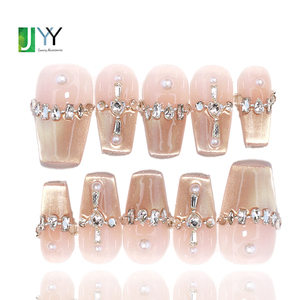 <span class=keywords><strong>Unghie</strong></span> Finte Premium in Acrilico Fatte a Mano con Charm, Design 3D Spessi, Punte per Nail Art, <span class=keywords><strong>Unghie</strong></span> Artificiali Eleganti all'Ingrosso per Donne - Product Image 4