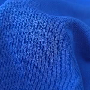 Personnalisé en gros 135GSM mèche maille respirant 100% polyester <span class=keywords><strong>tubulaire</strong></span> oeil d'oiseau tissu pour vêtements de sport, maillot de sport - Product Image 2