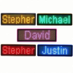 Badge LED rechargeable magnétique et programmable via application mobile pour messages défilants – Nouveauté promotionnelle - Product Image 3