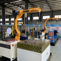 Robot industriel automatique, bras robotique pour applications de palettisation, de manutention, d'assemblage, de distribution, de chargement et de déchargement