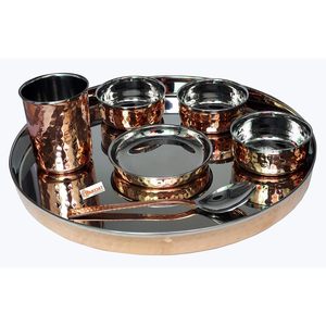 PARIJAT HANDICRAFT Service de vaisselle traditionnel indien en acier inoxydable Magnifiquement fabriqué à la main Thali Assiette Cuillère en verre Vaisselle - Product Image 1