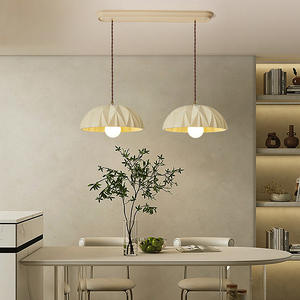 Lámpara de Araña de Estilo Nórdico Crema Minimalista Francesa, Lámpara de Bar de Diseño Moderno para el Hogar, Tamaños Medianos Disponibles - Product Image 5