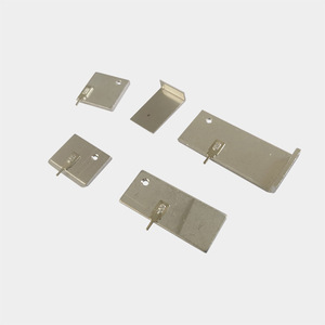 Pièces de dissipateur thermique en profilé aluminium CLY 1060 usinées CNC sur mesure pour usage industriel - Product Image 2