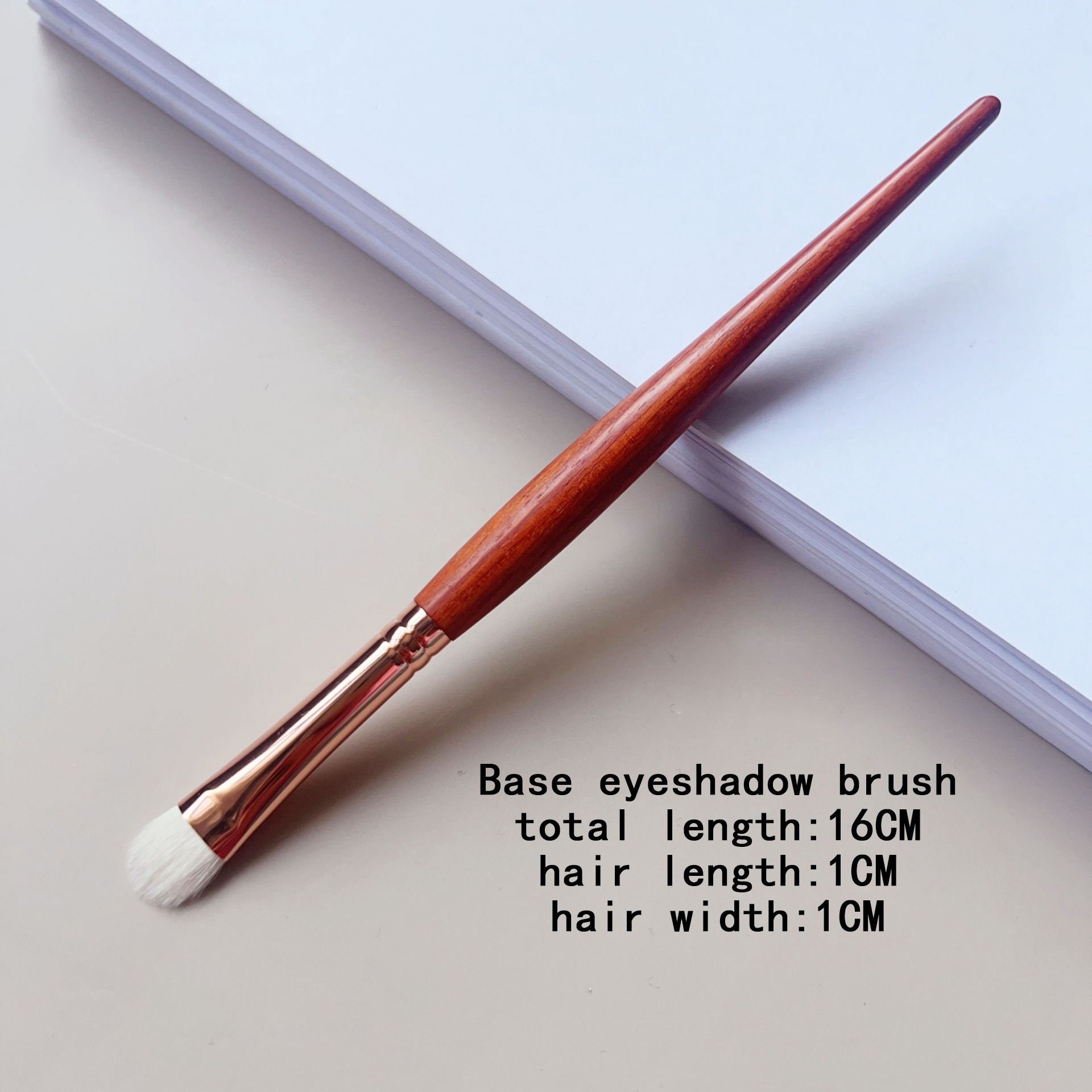 base eyeshadow brush