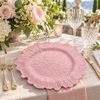 Assiette de présentation de luxe texturée en plastique de 13 pouces, bord floral irrégulier thermolaqué, élégante assiette décorative pour banquets de mariage