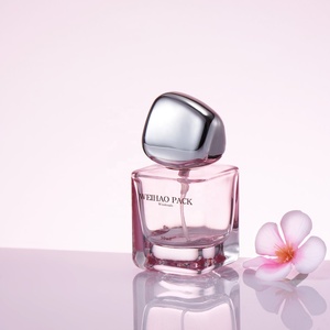 Envase Cosmético de Vidrio para <span class=keywords><strong>Perfume</strong></span>, Diseño Cuadrado Rosa Personalizado OEM ODM, 30, 50, 100 ml, Envase Rosa para <span class=keywords><strong>Perfume</strong></span> de <span class=keywords><strong>Mujer</strong></span> - Product Image 3