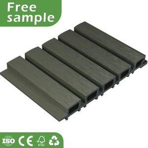 Panneau de décoration intérieure et extérieure Panneau en bois et en plastique préfabriqué cannelé pour murs extérieurs Panneau mural intérieur - Product Image 1