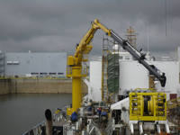 Grue hydraulique personnalisée 30t, grue à flèche articulée, grue flottante marine, grue à flèche marine, grue de bateau, grue araignée