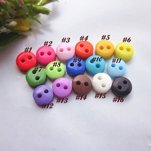 6Mm 2 Lỗ 16 Màu Sắc Nhựa Mini Nút Cho Búp Bê Nhỏ Quần Áo May Thủ Công Trang Trí Nhỏ Nút Bán Buôn - Product Image 3
