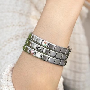 Abalorios a granel de 9 mm con diseños de Ojo, Luna, Estrella, Pez, Araña, Reina de Póker, Abalorios italianos para pulseras de eslabones - Product Image 6