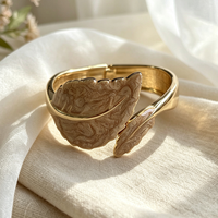 Nouveau Bracelet Femme Haut de Gamme en Cloisonné Feuille, Style Européen et Américain, Luxe Léger et Polyvalent
