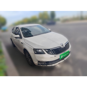 Guazi grande promotion <span class=keywords><strong>Skoda</strong></span> <span class=keywords><strong>Octavia</strong></span> <span class=keywords><strong>essence</strong></span> 1.6 voiture d'<span class=keywords><strong>occasion</strong></span> FWD 5 sièges - Product Image 3