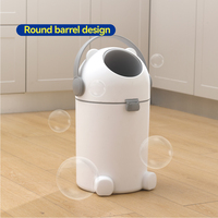 Petite poubelle portable en plastique avec couvercle roulant, résistante aux odeurs, pour la maison et le bureau, motif animal mignon