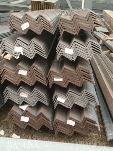 <span class=keywords><strong>Barre</strong></span> d'angle en acier <span class=keywords><strong>galvanisé</strong></span> à chaud 30x30 40x40 50x50mm, égal et inégal, norme Q235 GB, pour la construction - Product Image 3