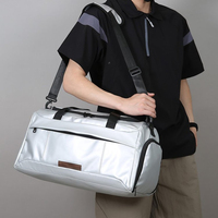 Tas Duffel PU Anti Air untuk Perjalanan, Kompartemen Sepatu Pemisah Basah Kering, Dilengkapi Trolley Sleeve, Multi Kantong, Kapasitas Besar, Cocok untuk Liburan Akhir Pekan