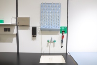 Tôle d'acier laminée à froid personnalisée à prix d'usine bancs de laboratoire de biotechnologie scolaire meubles de laboratoire