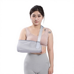 Cabestrillo Médico Ajustable de Alta Calidad, Acolchado, Cómodo, Transpirable, Talla Universal para Mano Izquierda y Derecha, Reutilizable - Product Image 1