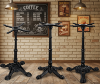 Base de table de bar en fonte robuste au design traditionnel avec 4 pattes pour l'extérieur, les hôtels et les bureaux à domicile