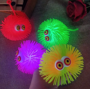 TPR <b>LED</b> Flashing Bouncy <b>Ball</b> Puffer Fish Sensory Fidgeting Toy Children's Luminous Stress Relief Squeeze Toy Creative Gift - Product Image 5