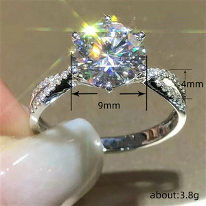 Anello Classico a Sei Punte, Stile Elegante e Lussuoso, Gioiello da Donna per Matrimonio, Uso Quotidiano, Idea Regalo - Product Image 4