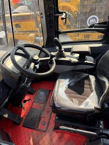 Cargadora de cadenas Liugong 856h de 16.9 toneladas, modelo 2024, de segunda mano, en excelentes condiciones con motor, a la venta - Product Image 6