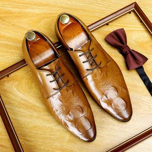 Chaussures en cuir de luxe haut de gamme pour hommes, modèle Oxford à trois points, style anglais, formelles, à lacets, légères - Product Image 1