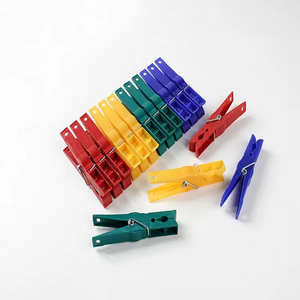 Pinces à linge suspendues en plastique pour tissu avec pinces à serviettes <span class=keywords><strong>de</strong></span> <span class=keywords><strong>plage</strong></span> <span class=keywords><strong>de</strong></span> grande taille à ressort vente en gros 24 pièces/paquet - Product Image 1