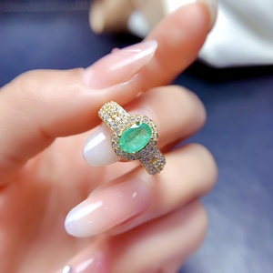 Bague en argent 925 avec émeraude naturelle pour annonce de fiançailles – Nouveau chapitre de joaillerie fine – Cadeau pour elle - Product Image 3