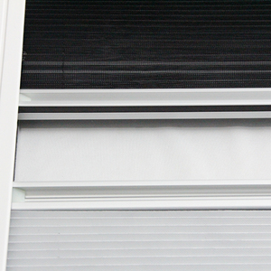 Partes del cuerpo de la caravana, marco de plástico negro ASA, ventana de RV de estilo europeo con ventana de vidrio acrílico de doble panel - Product Image 3