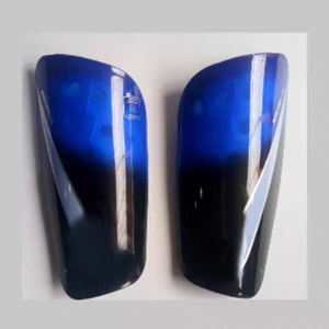 2024 nuovissima fabbrica all'ingrosso di calcio Shin Pad personalizzato <span class=keywords><strong>in</strong></span> <span class=keywords><strong>plastica</strong></span> e resina materiale di calcio giovanile parastinchi per lo sport - Product Image 3