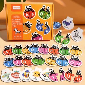 Jeu d'apprentissage interactif et créatif de l'alphabet : Ensemble de flashcards en bois sur le thème des animaux et des mots fréquents, avec poupées coccinelles - Product Image 5