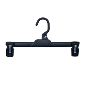 KMB12 Appendiabiti per Abbigliamento Uomo e <span class=keywords><strong>Donna</strong></span>, Ganci in Plastica Nera per <span class=keywords><strong>Pantaloni</strong></span> e Gonne, Clip per Armadio e Bagno - Product Image 2
