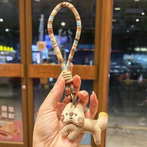 พวงกุญแจตุ๊กตากระรอก 3 มิติแบบพกพา ทำมือ ของขวัญวันเกิดเด็ก ตกแต่งโทรศัพท์ ของตกแต่งกระเป๋าถือผู้หญิง พวงกุญแจสัตว์ผ้า - Product Image 6