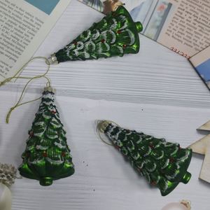 Adorno Navideño de Cristal Soplado Verde Retro, Impreso con UV, Hecho a Mano, de Alta Calidad - Product Image 5