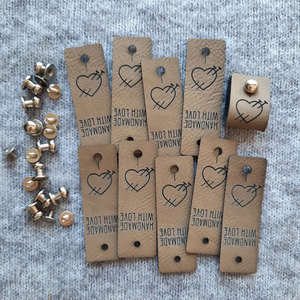 מותאם אישית לוגו עור מפוצל בגדי תוויות Diy מלאכות תוויות עם מתכת מסמרות - Product Image 3