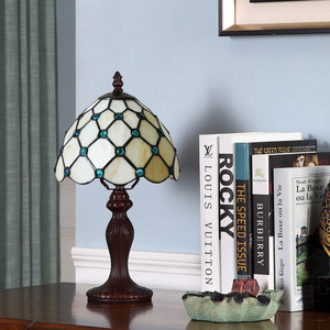 <span class=keywords><strong>Petite</strong></span> <span class=keywords><strong>lampe</strong></span> <span class=keywords><strong>Tiffany</strong></span> au design baroque, <span class=keywords><strong>lampe</strong></span> de table en verre teinté artisanal pour petit espace, chambre à coucher, table de chevet, bureau à domicile - Product Image 2