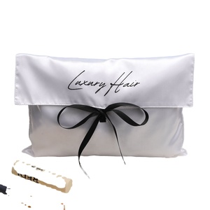 Bolsa de satén de lujo con logo personalizado de Unipack para extensiones de cabello, cosméticos o regalos. - Product Image 1