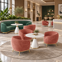 Meubles de hall d'hôtel sur mesure, canapé incurvé rembourré, fauteuil lounge et ensemble de table basse ronde pour projets hôteliers