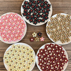 Vente en gros Kit de bricolage à pois et à fleurs Chip Accessoires de cheveux mignons pour attaches à cheveux faites à la main Décorations pour étui de téléphone - Product Image 1