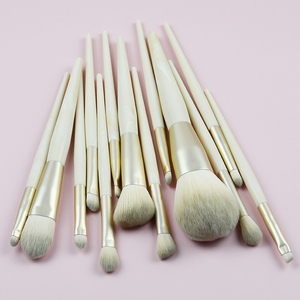 VLIYA Luxury 13 pezzi <span class=keywords><strong>pennelli</strong></span> <span class=keywords><strong>per</strong></span> trucco Set vegano nuova tecnologia materiale <span class=keywords><strong>in</strong></span> fibra di lana Nano manico <span class=keywords><strong>in</strong></span> plastica pennello <span class=keywords><strong>per</strong></span> trucco personalizzato - Product Image 4