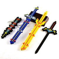 Épée de diamant Minecraft Steam Game, épée pixelisée 22 cm, épée entièrement métallique, porte-clés, objet de collection, artisanat métallique très vendu