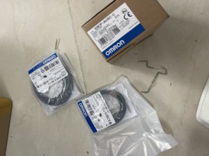 Sensor de Proximidad Codificador Rotatorio Omron 100% Nuevo y Original E6CP-AG5C-C, E2E-C04S12-WC-C1 - Product Image 1